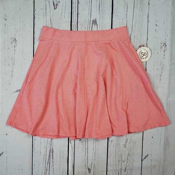 NWT SO A-Line Red & White Striped Skater Striped Skirt Women's Size Medium - Picture 1 of 9